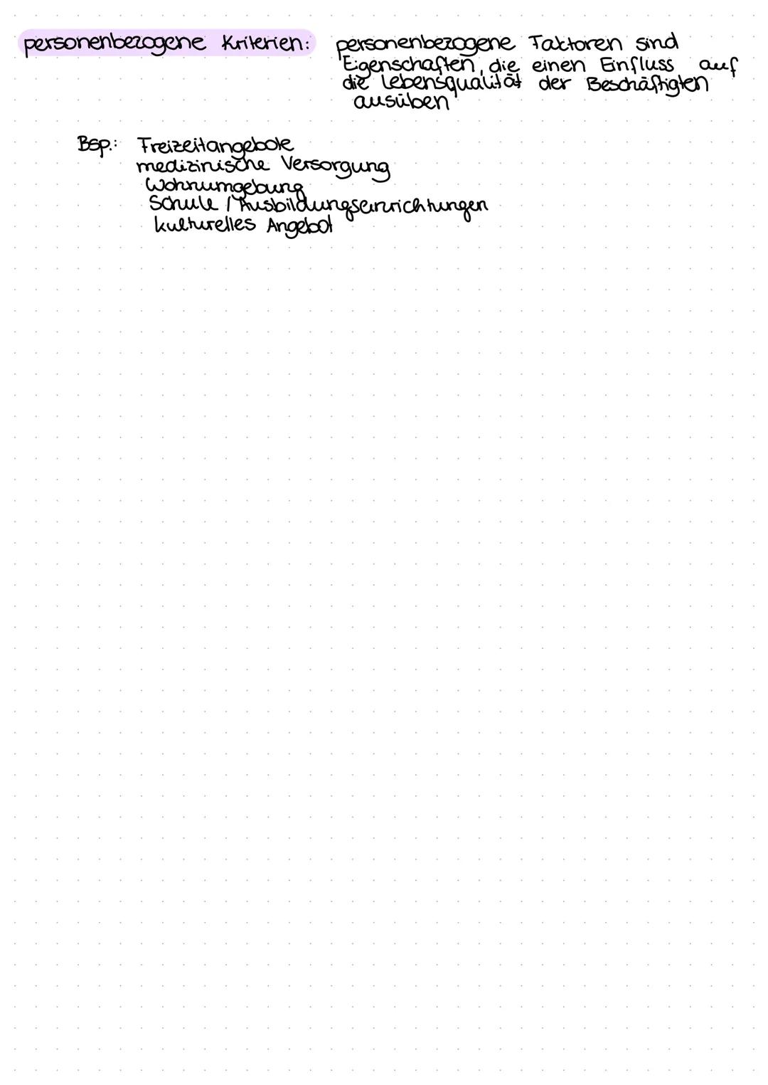 Standortfaktoren
Definition: Sind alle Eigenschaften die bei einer Standortwahl
miteinbezogen werden.
Sie sind für die Attraktivität und Qua