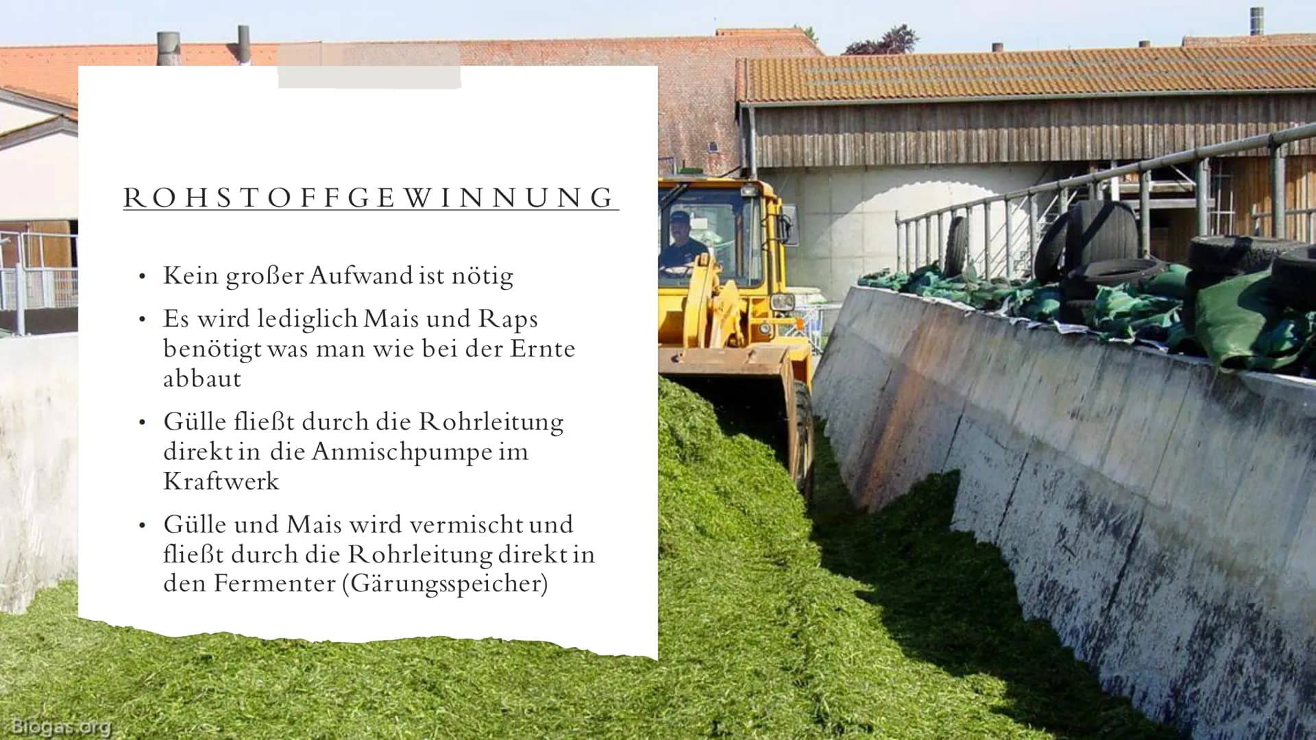 BIOMASSE INHALTSVERZEICHNIS
• Was ist Biomasse?
Allgemeine Fakten
●
Rohstoffgewinnung
Energiegewinnung
• Arten der Nutzung
●
• Vorteile
●
●
