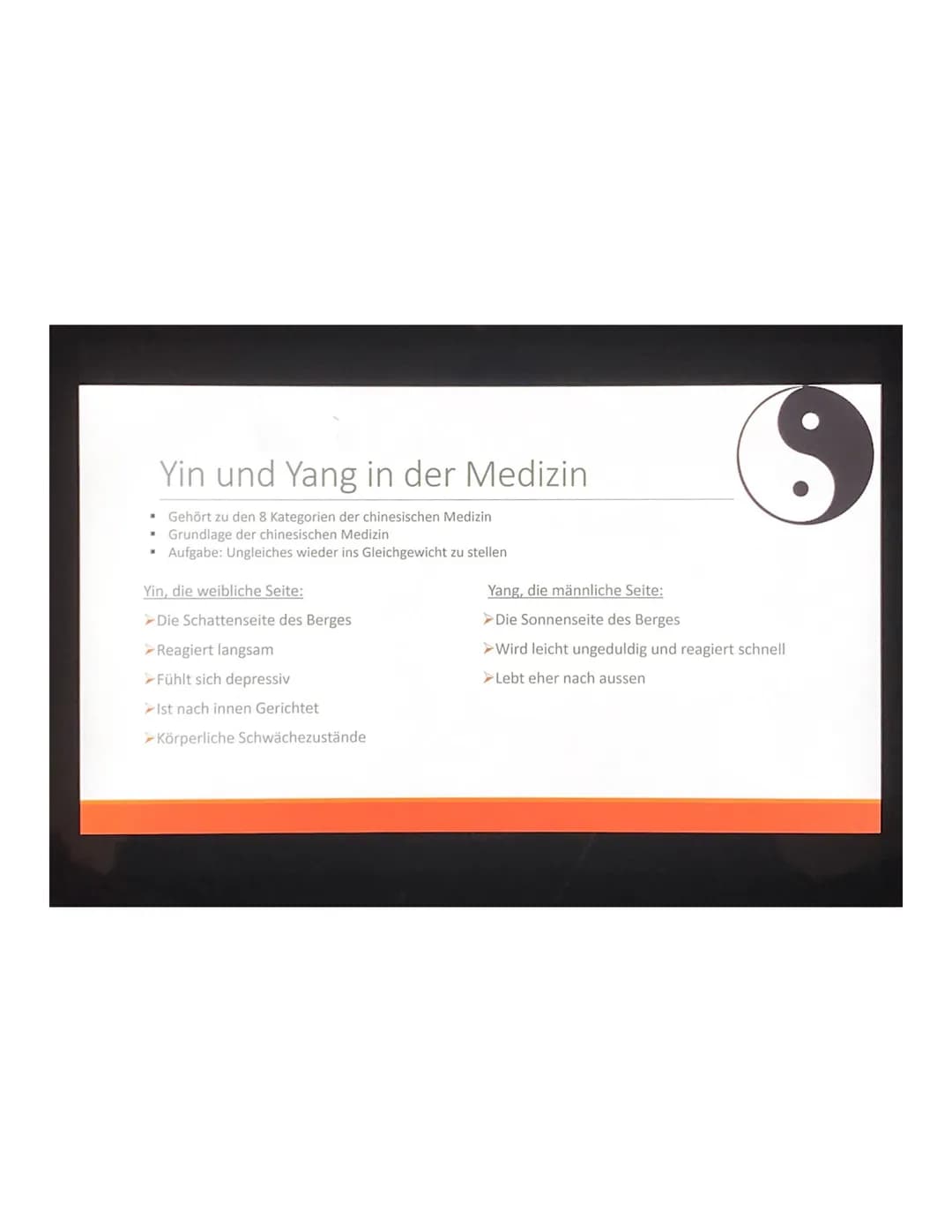 Die chinesische Religion
und Yin & Yang
ETHIK Der Daoismus
chinesische Religion
▪ entstand im 4. Jahrhundert
▪ 60 Millionen Gläubige
▪ Vor a