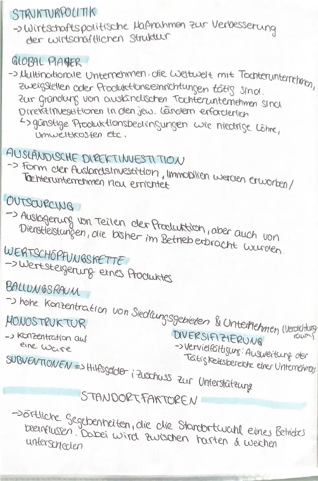 --- OCR Start ---
LANDWIRTSCHAFTLICHE PRODUKTION
FORMEN DER LANDWIRTSCHAFT
SUBSISTENZWIRTSCHAFT
-> Anbau der Eigenversorgung (Food Crops)
KO