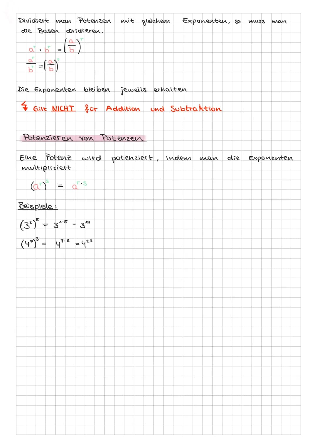 Potenzgesetze
Potenzen mit gleichen Grundzaklen
Multipliziert man Potenzen mit gleicher Basis, so werden die
Exponenten addiert.
a
Beispiele