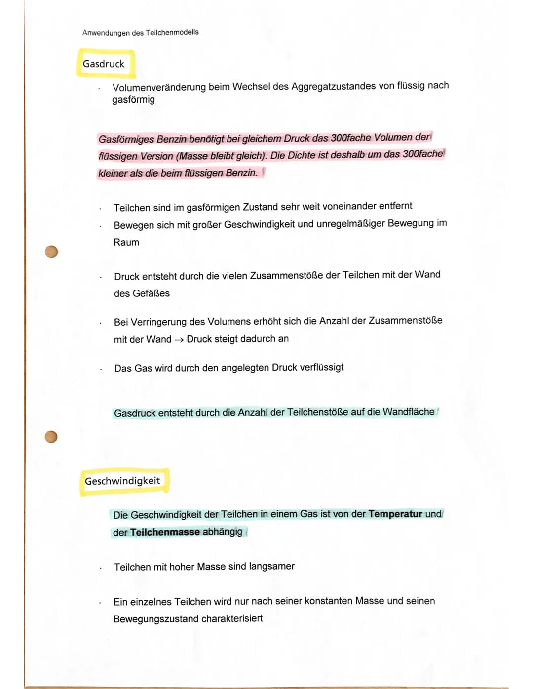 chemisch
CHEMIE
ist die Lehre von den Stoffen
• ihrem Aufbau
ihren Eigenschaften
• ihren Reaktionen /veränderungen
z.B. verbrennen von Holz
