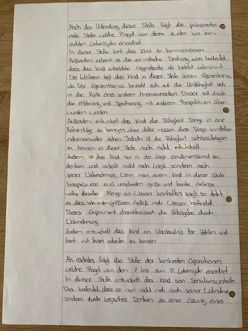 Piagels Theorie
Jean Piaget ist ein sehr einflussreicher Pädagoge,
welcher 1937 seine Theorie über die kognitive Entwicklung
von Kinder erst