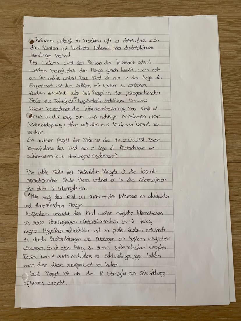Piagels Theorie
Jean Piaget ist ein sehr einflussreicher Pädagoge,
welcher 1937 seine Theorie über die kognitive Entwicklung
von Kinder erst