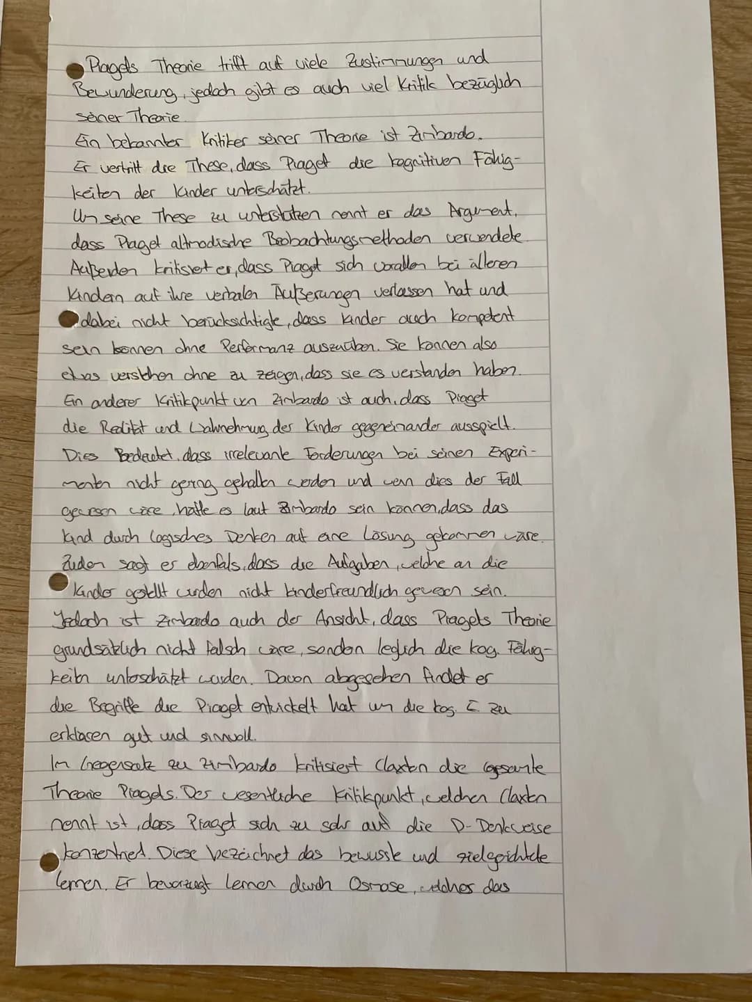 Piagels Theorie
Jean Piaget ist ein sehr einflussreicher Pädagoge,
welcher 1937 seine Theorie über die kognitive Entwicklung
von Kinder erst