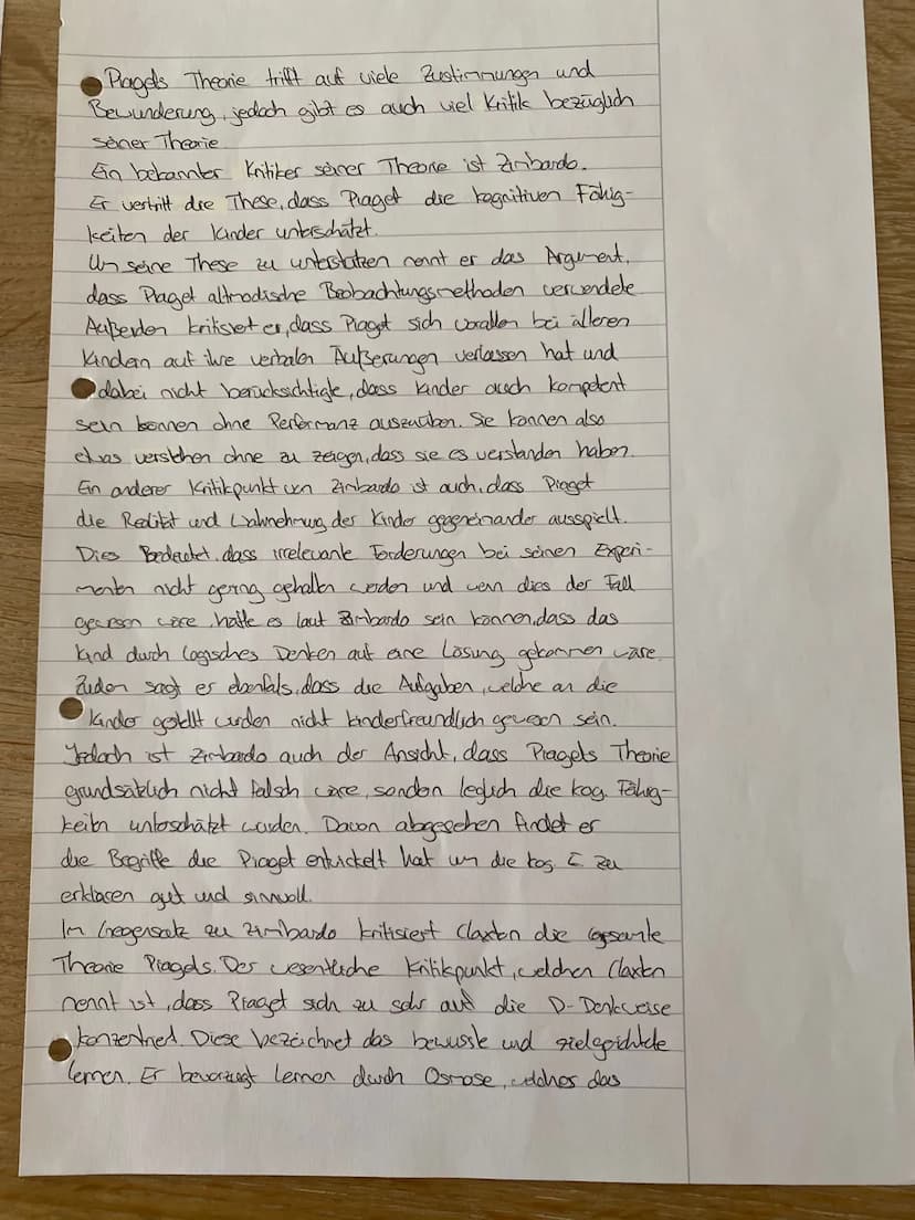 Piagels Theorie
Jean Piaget ist ein sehr einflussreicher Pädagoge,
welcher 1937 seine Theorie über die kognitive Entwicklung
von Kinder erst