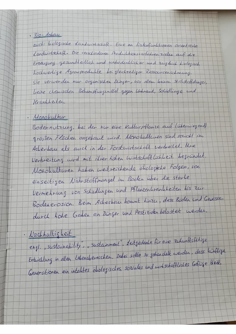 .
Plantage
va.
Kapital- und arbeitsintensiver landwirtschaftlicher Großbetrieb
in tropischen, subtropischen und mediterranen Klimaten. Chara