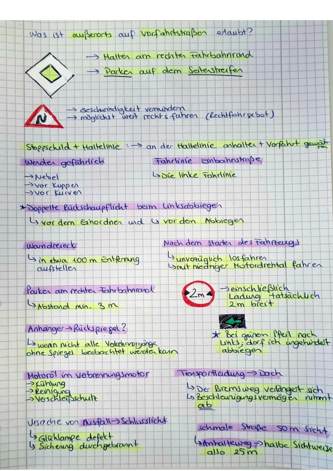 Was ist außerorts auf vorfahrtstraßen erlaubt?
→→Halter am rechten Fahrbahnrand
→ Parker auf dem Seitenstreifen.
→ Geschwindigkeit verminden