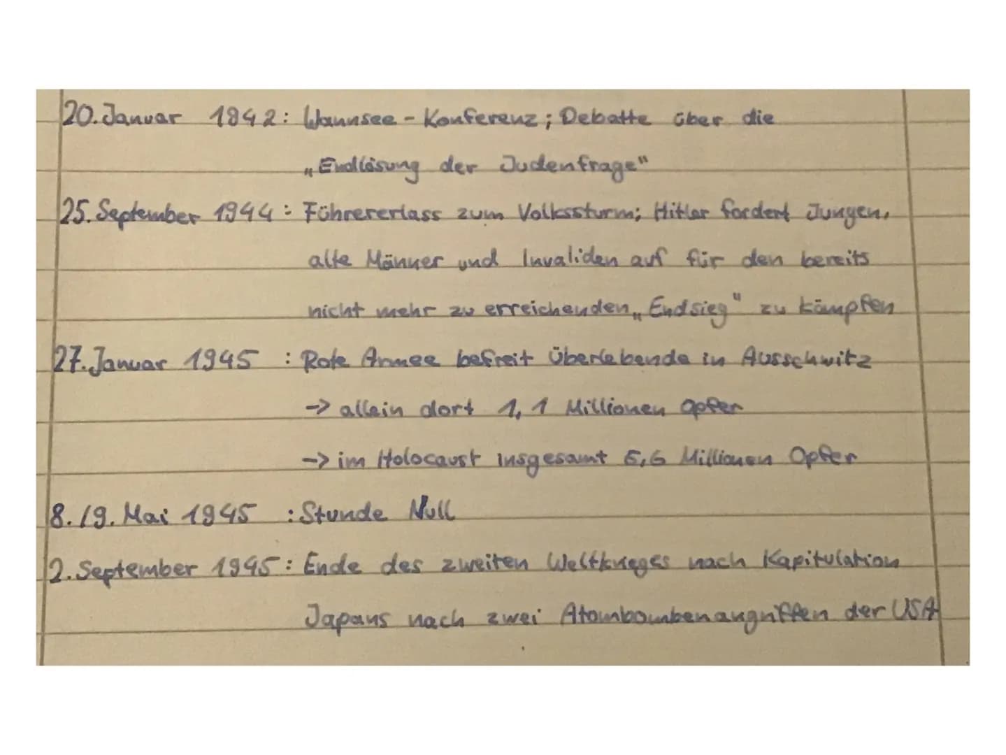 Nationalsozialistische
Diktatur
Zeitstrahl 1933-1945 ZEITSTRAHL 1933-1945
30.Januar 1933: NSDAP-Vorsitzender Adolf Hitler wird von Paul
Hind