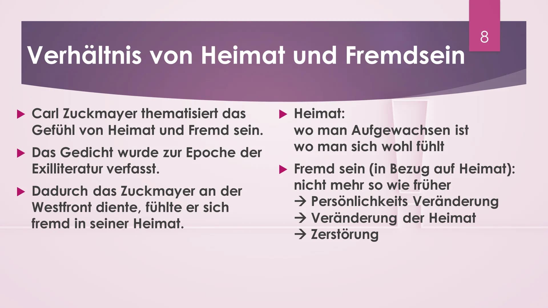 Elegie von
Abschied und
Wiederkehr
CARL ZUCKMAYER
1 !
Inhalt
► Was bedeutet Elegie?
Gedicht von Carl Zuckmayer
► Gedichts Analyse
Bedeutung 