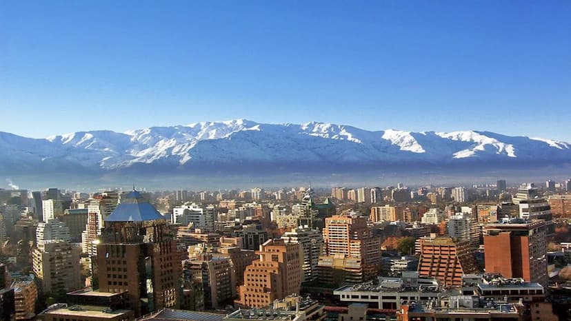  13333
www Chile La estructura
●
●
●
La naturaleza
●
La economía
La historia
La dictadura de Pinochet
La cultura
• Las fuentes
● geografía y