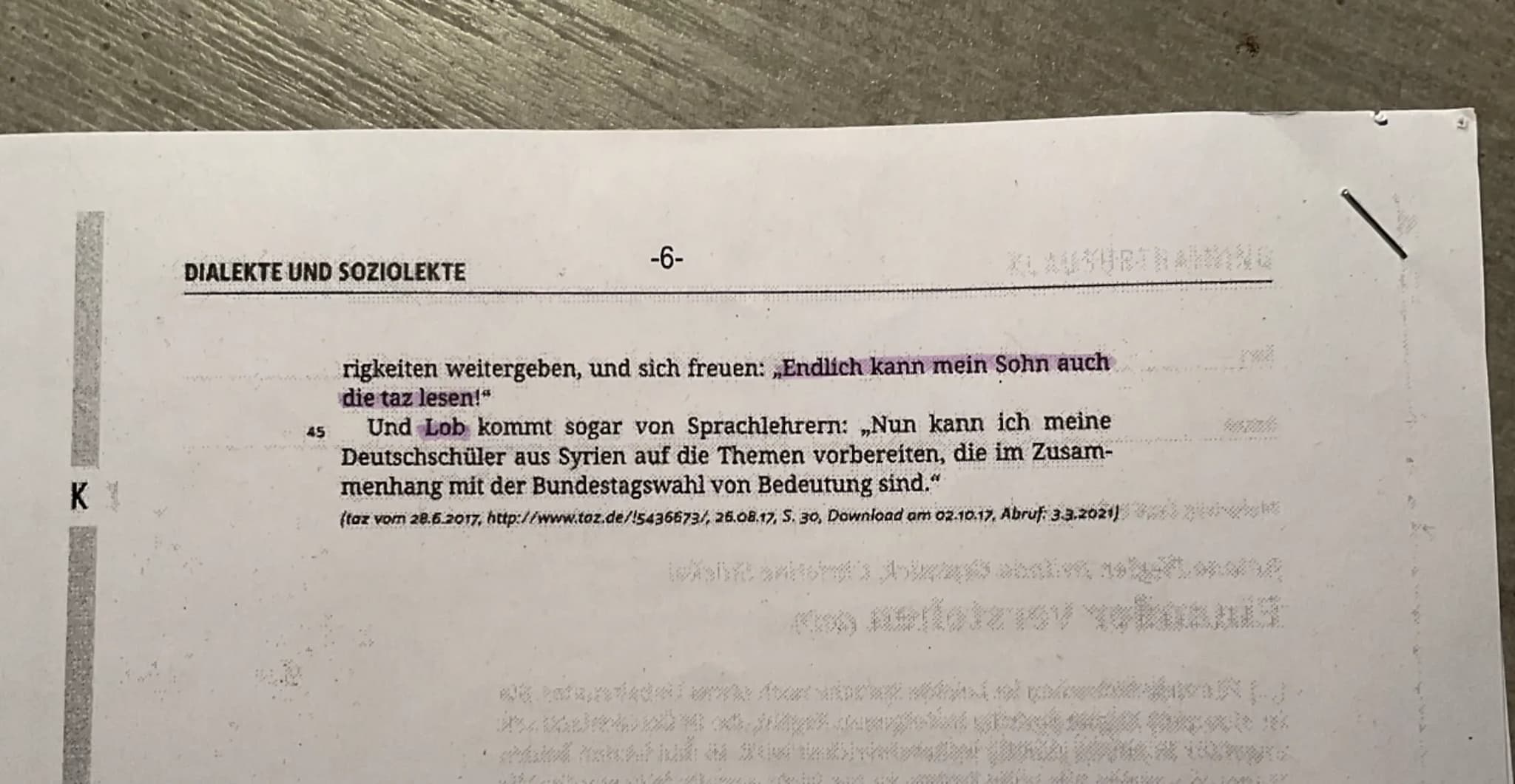 20
D GK
Datum 29.11.2021
•
Kurs
.
-1-
Name
Lehrkraft
10 Ein Deutschkurs Ihrer Schule hat sich im Unterricht mit dem Thema
Leichte Sprache" b