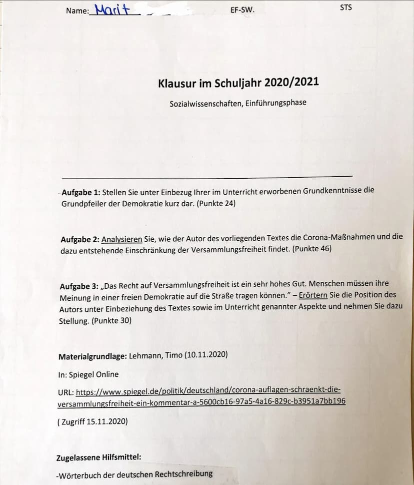 1 Corona-Maßnahmen Schränkt die Versammlungsfreiheit ein
2
3
4
5 Der Staat versagt dabei, die Corona-Auflagen auf Demonstrationen durchzuset