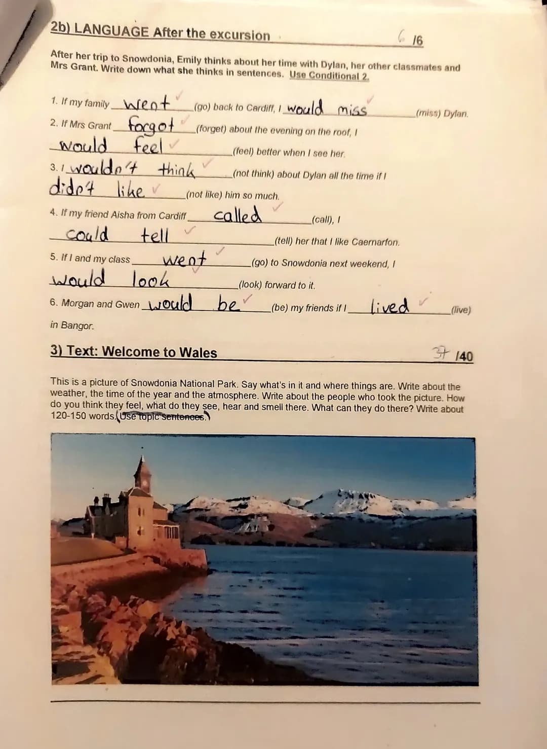 1
Class Test No. 2 7e Name: Cosima
2.5 13
1a) WORDS Emma's big day
Read the text. Complete the sentences with verbs from the box. There are 