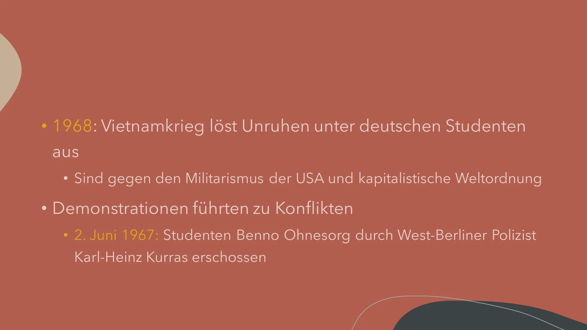 Die
Rote
Armee
Fraktion
Eine Präsentation von I.
RAF Inhaltsverzeichnis
1. Definition
2. Allgemeines über RAF
3. Hintergrund
4. Gründung
5. 