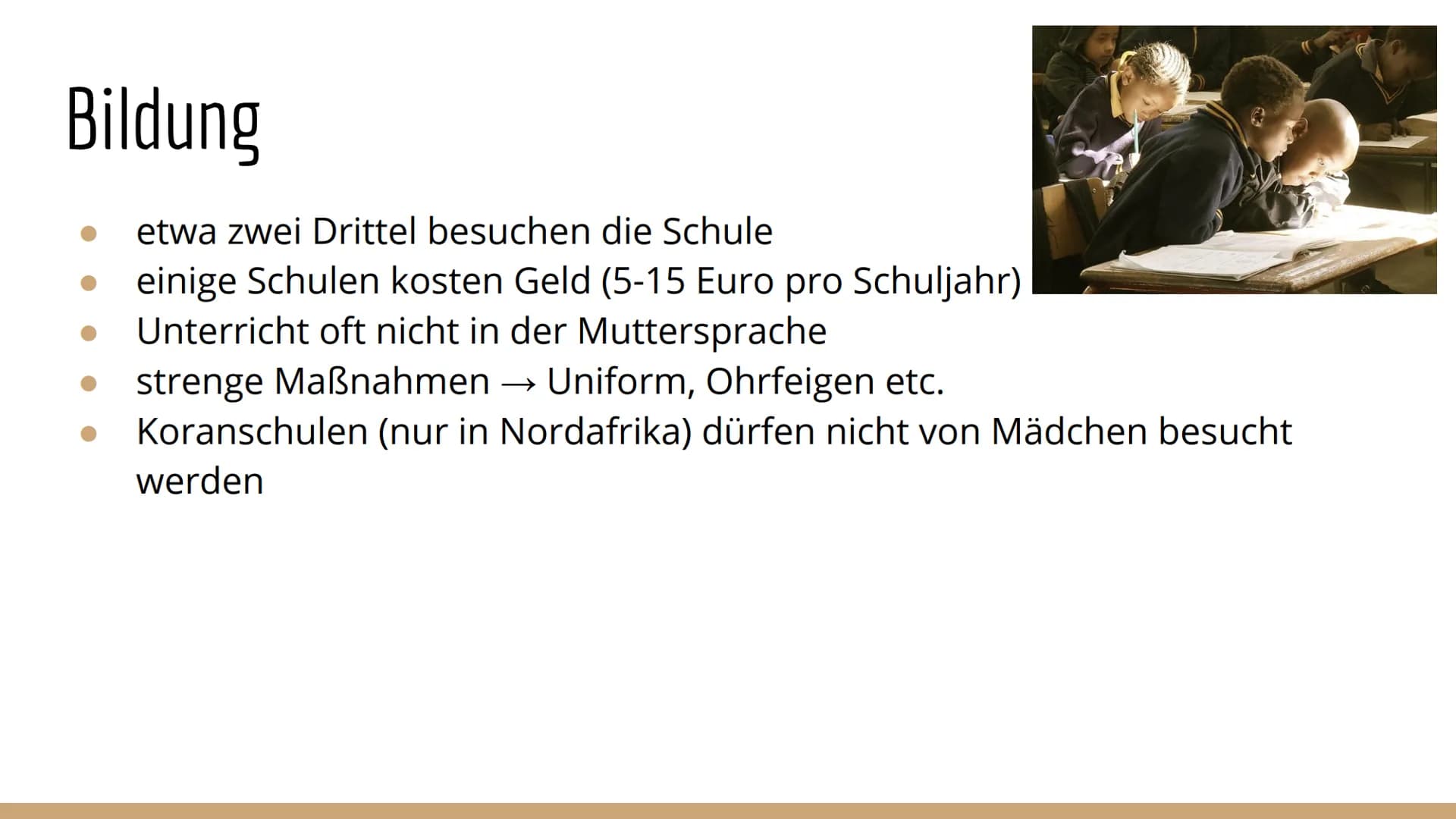 Erziehung in
Afrika ● Allgemeines
• Erziehung auf dem Land
Erziehung in der Großstadt
• Vor- und Nachteile
• Bildung
•
• Aktivierung
• Vergl