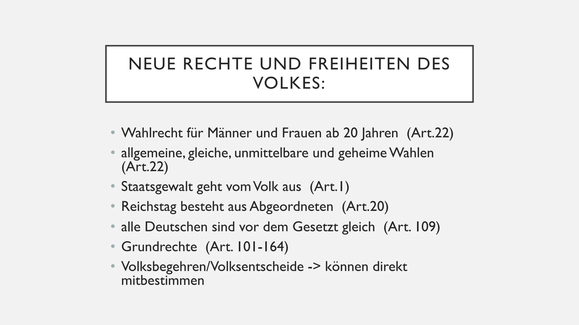 DIE WEIMARER
VERFASSUNG GLIEDERUNG:
1. Aufbau der Verfassung
II. Neue Rechte und Freiheiten des Volkes
III. Verteilung der Macht
IV.Mögliche