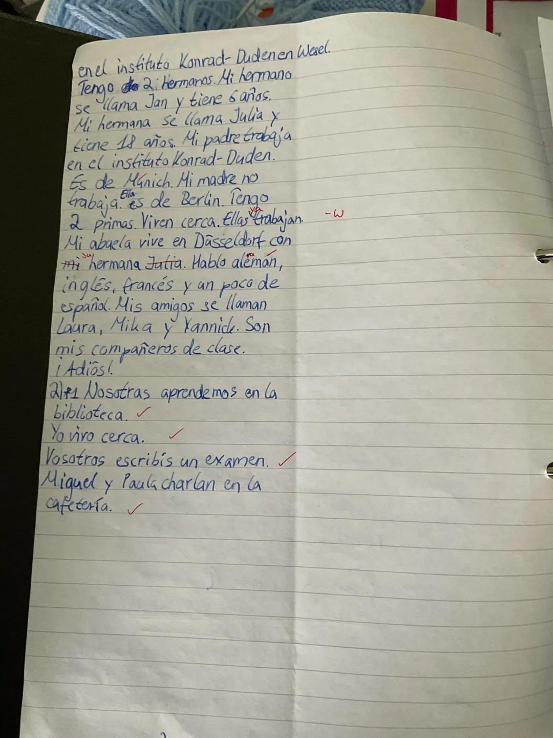Examen de español
Nombre:
dónde
todavía o
141
c) Mi
Mara Behnsch
¿
1. Completa los mensajes con las formas correctas de los verbos (Vervolls