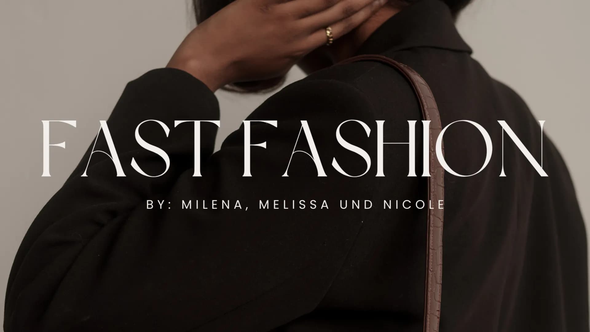 FAST FASHION
BY: MILENA, MELISSA UND NICOLE OUTLINE
DEFINITION
FAMOUS BRANDS
PROBLEMS
SOLUTION
CONCLUSION
YOUR OPINION
01
02
03
04
05
06
PRO