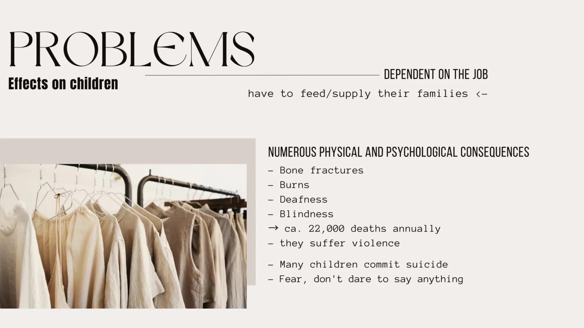 FAST FASHION
BY: MILENA, MELISSA UND NICOLE OUTLINE
DEFINITION
FAMOUS BRANDS
PROBLEMS
SOLUTION
CONCLUSION
YOUR OPINION
01
02
03
04
05
06
PRO