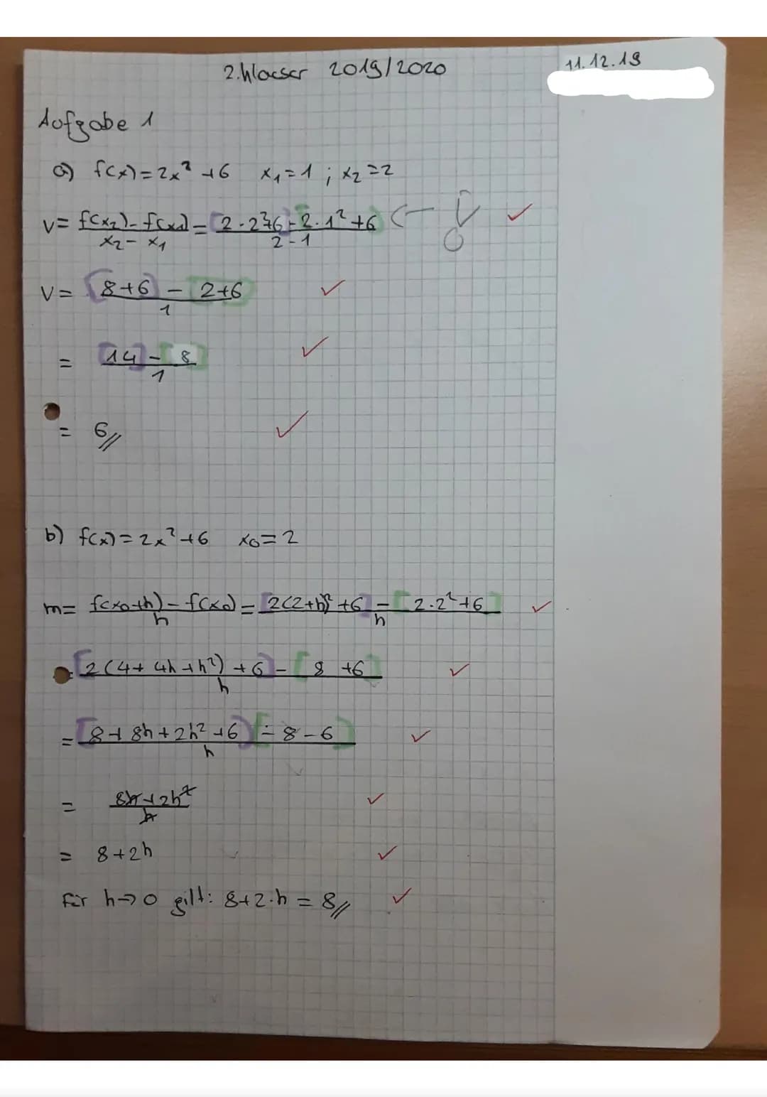 Aufgabe 1:
1. Teil: Hilfsmittelfrei (maximale Bearbeitungszeit 25 Minuten)
Gegeben ist die Funktion f mit f(x) = 2x² +6
Name:
Datum:
2. Klau