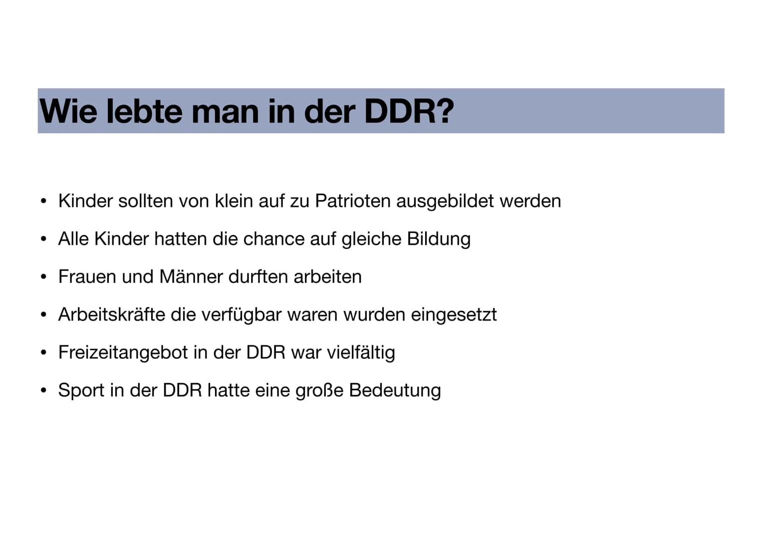 DDR
Deutsch Präsentation
Feride Ajvazi 13.01.2021
A Inhaltsverzeichnis
1. Was war die DDR?
2. Sowjetunion kurz erklärt
3. Die Aufteilung der