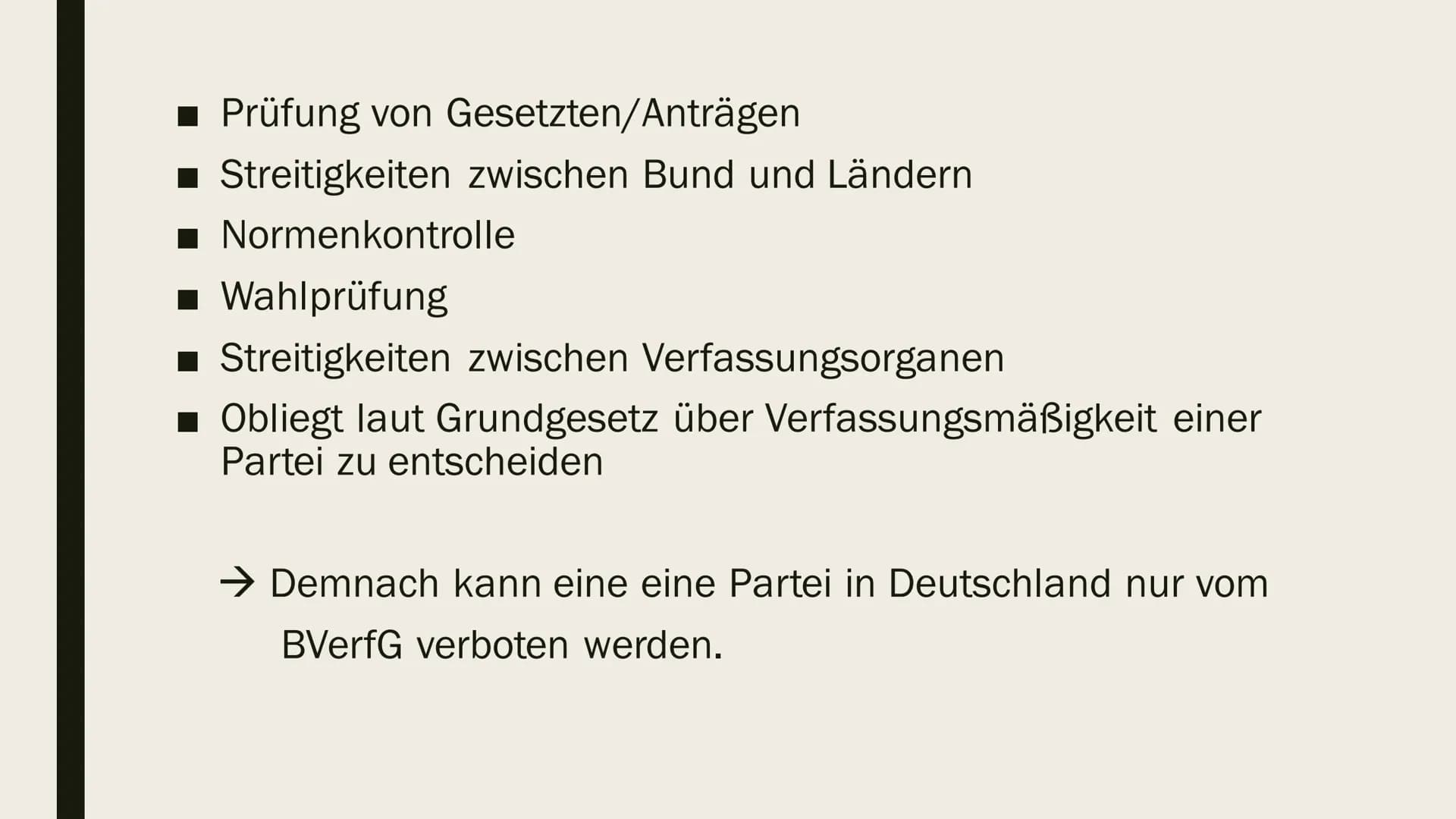 $2
BUNDESVERFASSUNGSGERICHT Inhalt
■Allgemeines
■Aufgaben
■ Richter
1. Frage
■ 2. Frage Allgemeines
Bundesverfassungsgericht sitzt in Karlsr