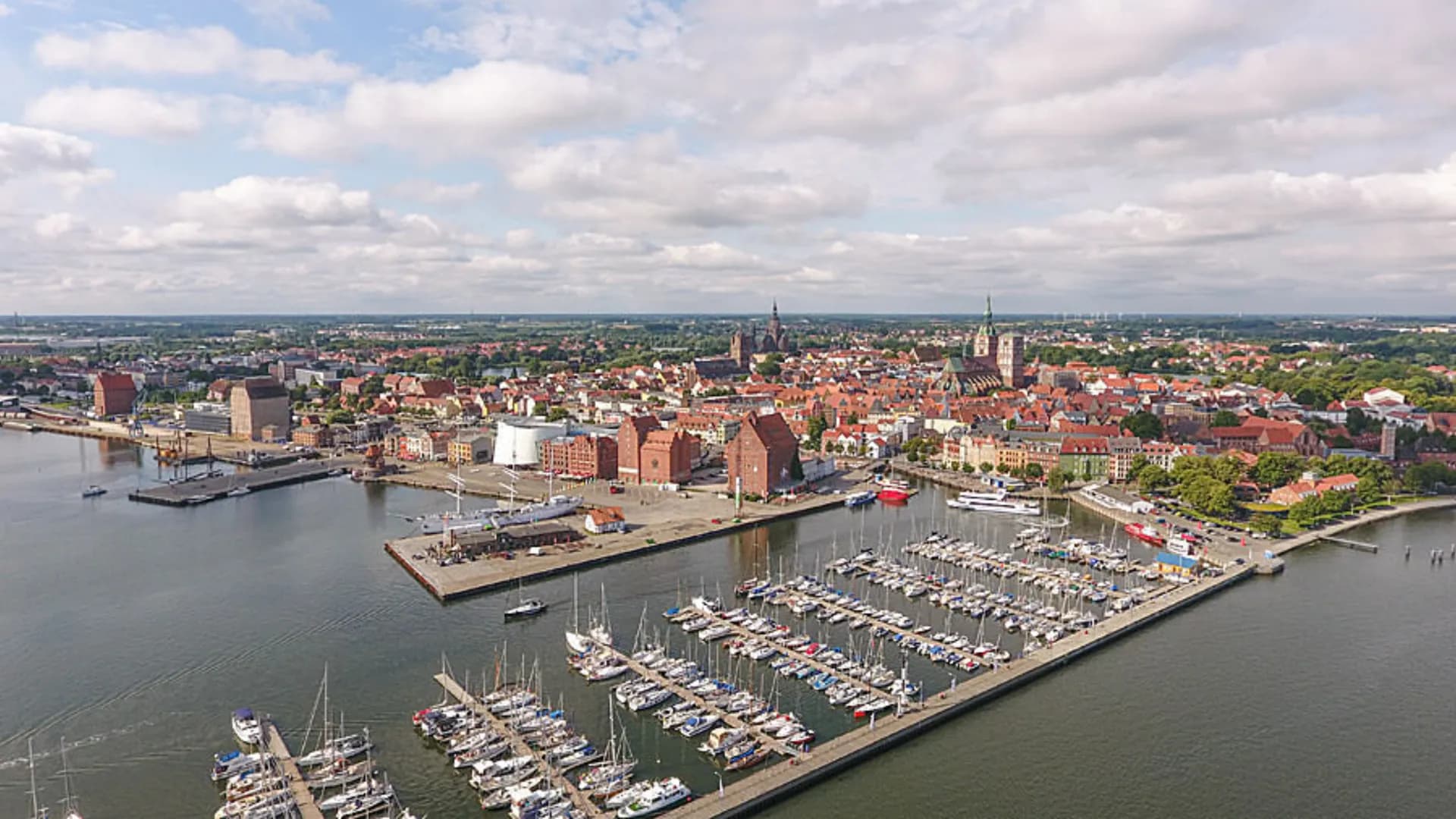 MECKLENBURG-VORPOMMERN IM WANDEL
Industrielle Entwicklung von 1850 bis 1945
im 19. Jahrhundert. Entwicklung Inclustriegebiete. in Deutschlan