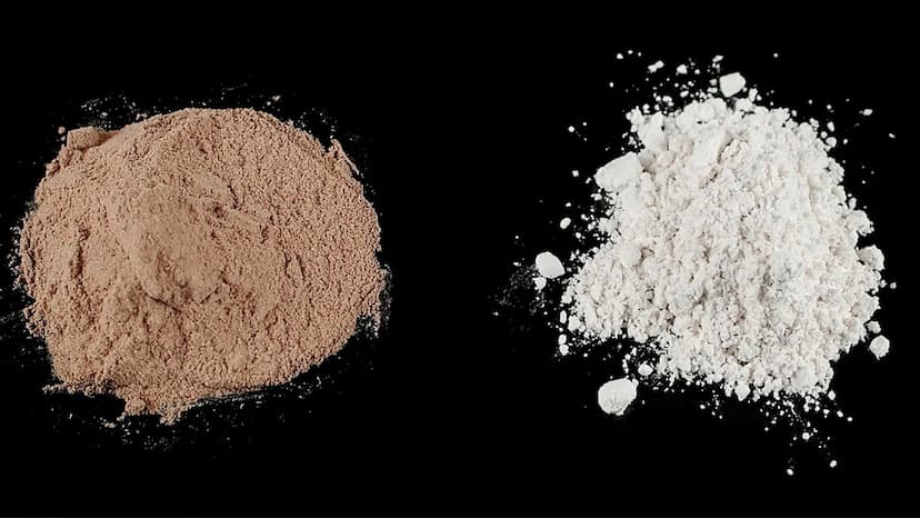 HEROIN
Eine Präsentation von Aylin GESCHICHTE VON
HEROIN
INHALTSVERZEICHNIS
HERSTELLUNG
WIRKUNG IM
KÖRPER
FOLGEN UND
AUSWIRKUNGEN
CHEMISCHE
