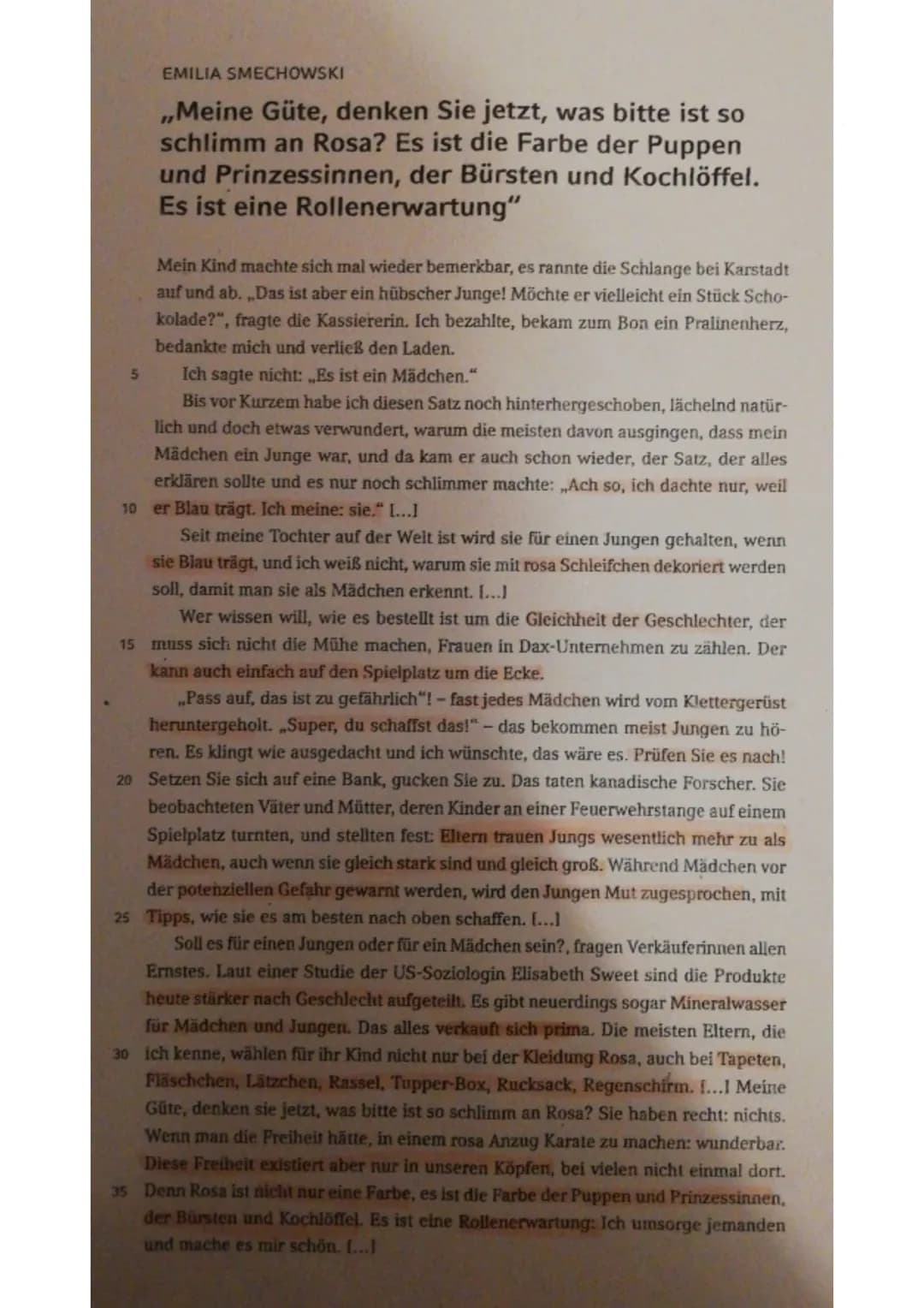 
<p>EMILIA SMECHOWSKI</p>
<p>Emilia Smochowski beschreibt ihre Erfahrung mit Gender-Marketing und deren Auswirkungen auf die Gleichheit der 