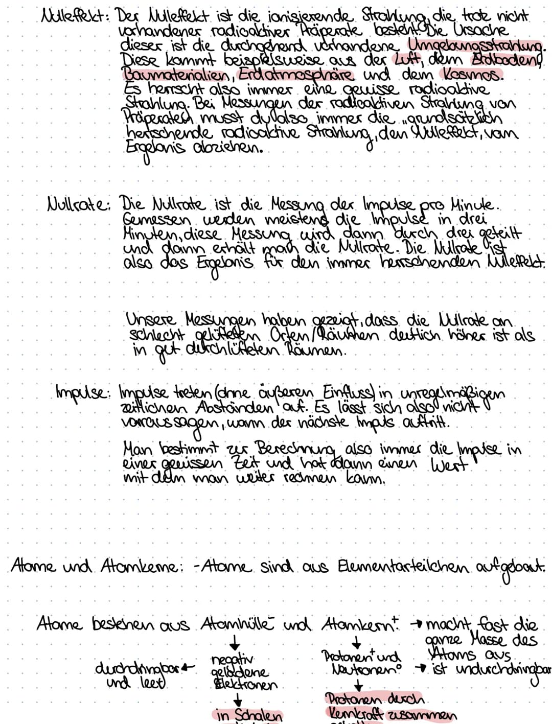 Atommodelle:
Physik
Thomson: -Atame enthalten negative Teilchen; Elektronen
-Alame sind nicht die kleinsten Einheiten.
-Atome sind teilbar
A