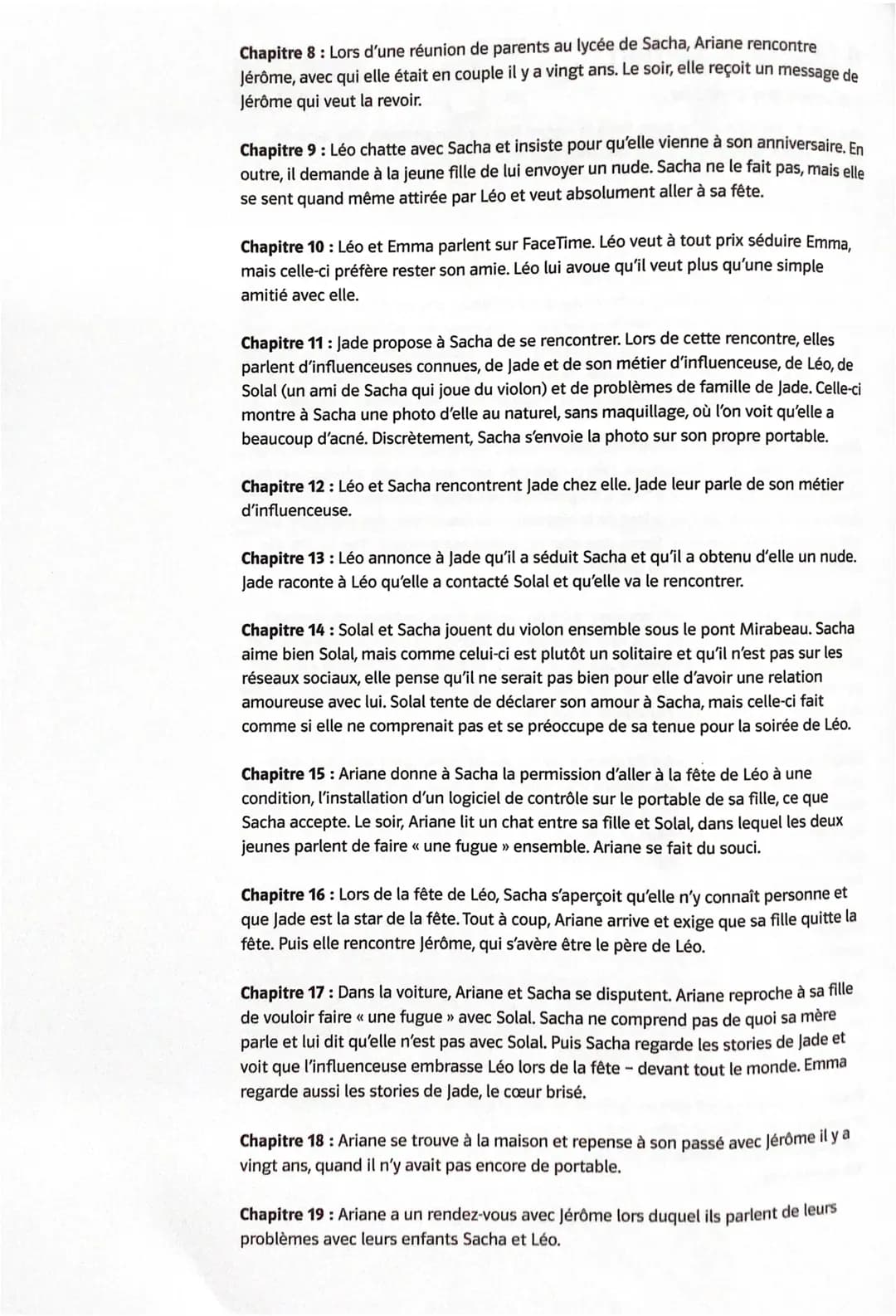 Il Über den Roman
1 Résumé par chapitre
Chapitre 1: Sacha marche dans Paris le regard fixé sur son portable. Elle regarde
sur Instagram les 