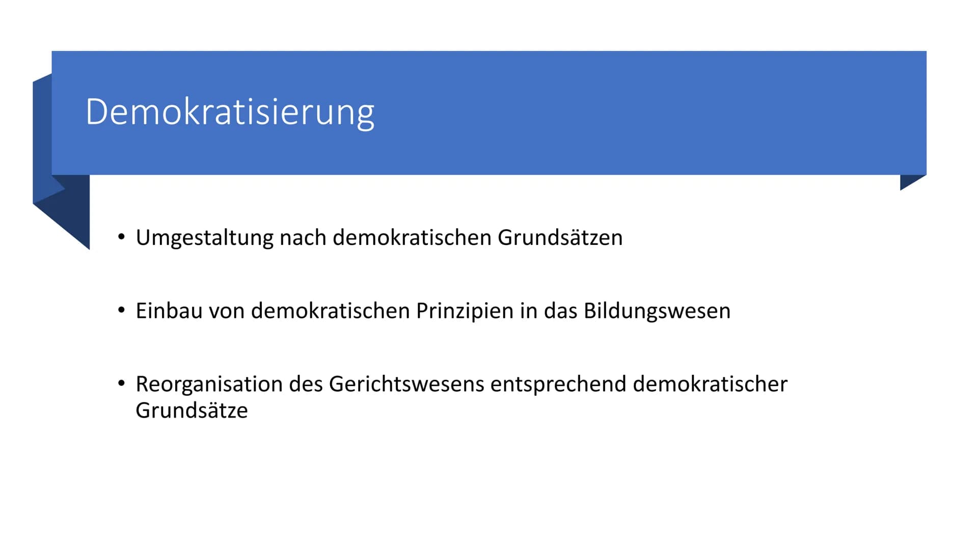 Potsdamer
Konferenz
17. Juli bis 2. August 1945 Inhalt
• Vorgeschichte
●
Ausgangssituation/Ziele
Themen
●
• Folgen
Bedeutung
• Kritische Bew