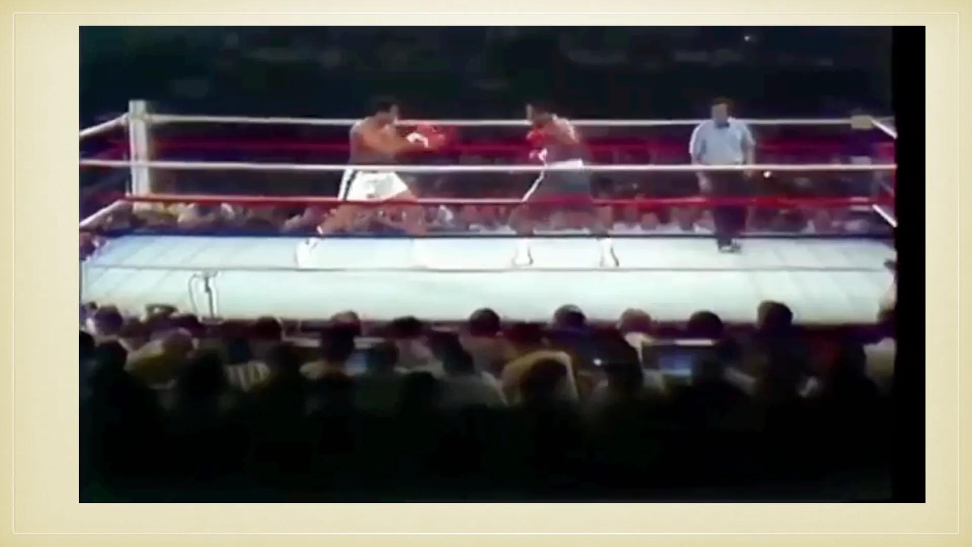 MOHAMMED ALI
WESHALB IST ALI EINER DER
BEKANNTESTEN SPORTLER UND
AKTIVISTEN? ●
99
Geburtsname: Cassius Clay
*17.01.1942, Kentucky USA
• +03.