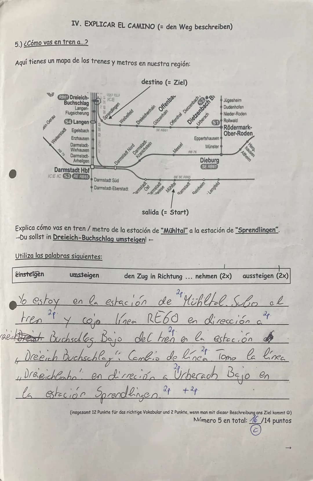 Yo me llamo:
I. COMPRENDER UN TEXTO (= einen Text verstehen)-
¿Está lejos?
1.) Lee el diálogo y marca la casilla correcta. | Lies den Dialog