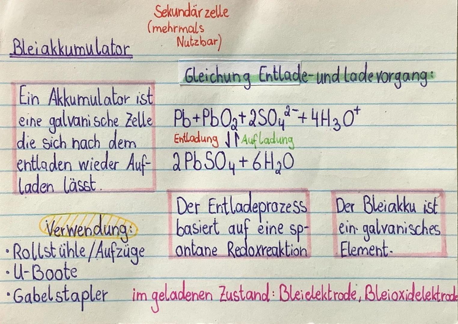 Primärzelle OxZn (S)→Zn+ (aq) + 2 €²
(einmaliger
Daniell-Flement Gebrauch) Cu²+ (aq) +de + Cu(s)
Zink
Halbzelle
Zink-
elektrode
Oxidation
SO