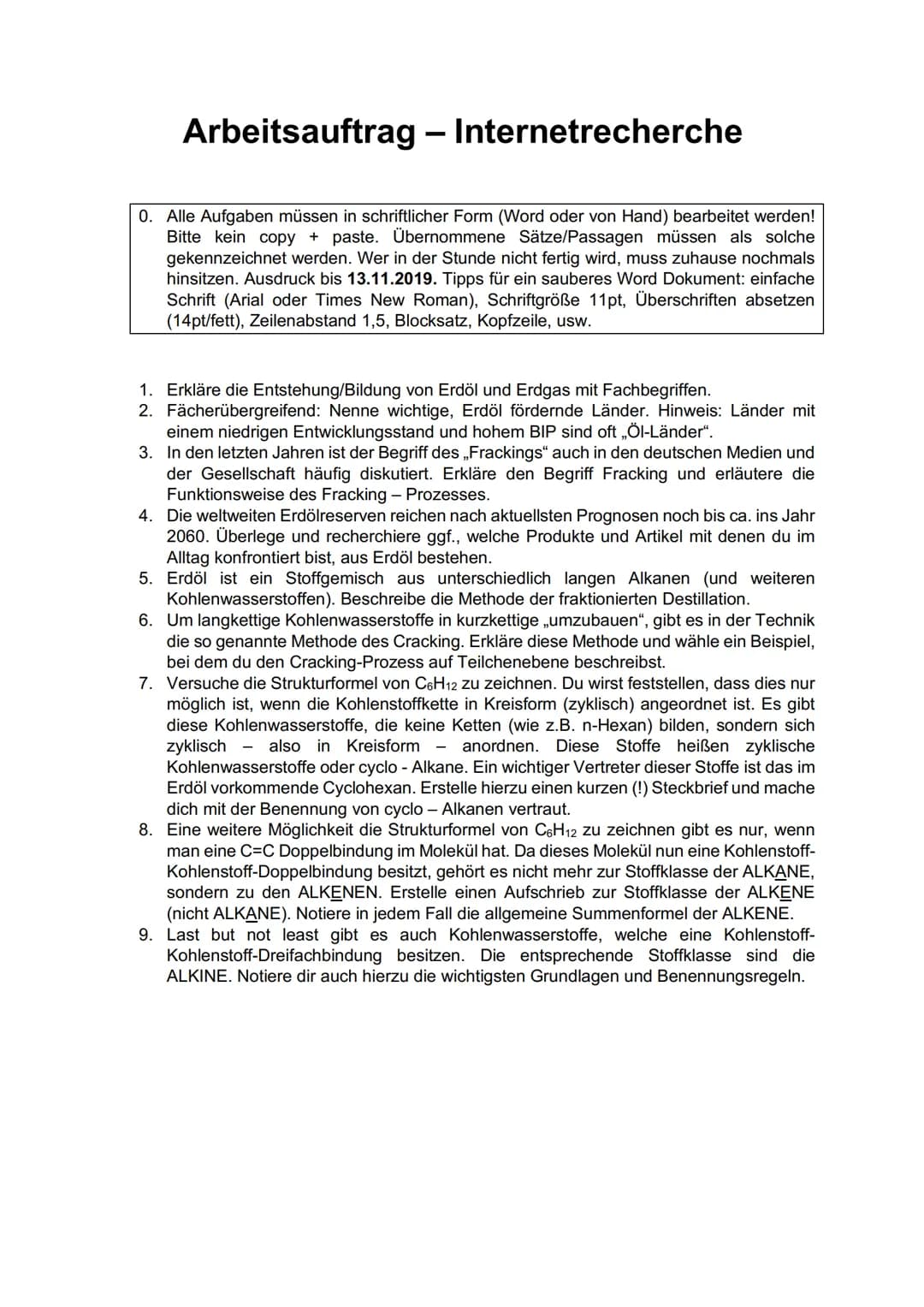 RECHERCHеaRBEIT
Die Entstehung/Bildung von Erdöl und Erdgas
Erdöl ist ein aus Meeresorganismen zusammengesetzter Stoff, der einst aus totem 