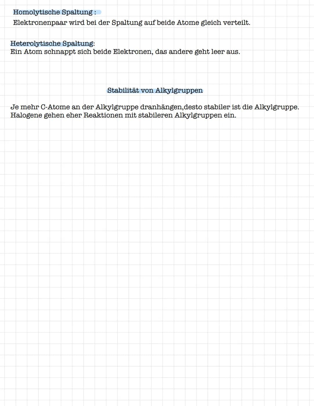 Radikalische Substitution - Nico & Pathu
Edukte: Halogenmolekül, Alkane
1.Schritt
Durch Energiezufuhr wird das Halogen homolytisch gespalten