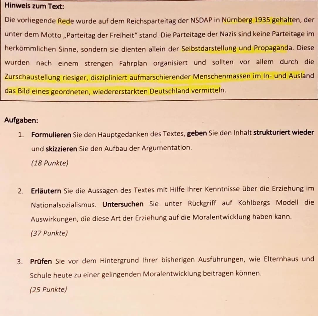 Pädagogibblausur ir. 1
1.1 Bei dem worliegenden Text handelt
es sich um eine
Rede Adolf Hitlers,
welde er in
Nürnberg 1935 am Reichspartei-
