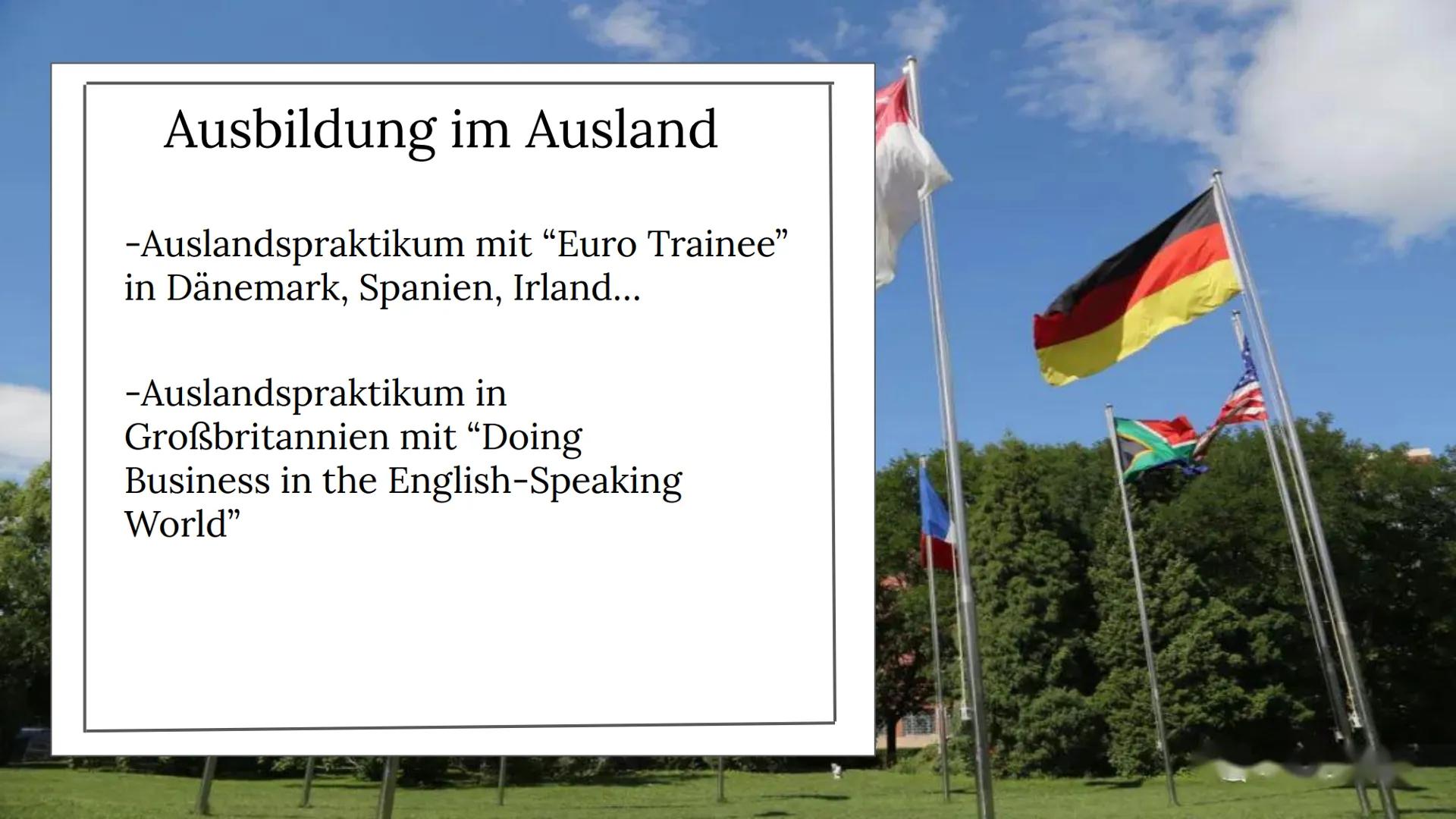 Wer beantwortet
eigentlich meine Fragen
die ich dem
Kundendienst stelle?!
WXY 17
KAUFFRAU/MANN FÜR
BÜROMANAGEMENT
MÖBELHAUS HÖFFNER
H INHAL
