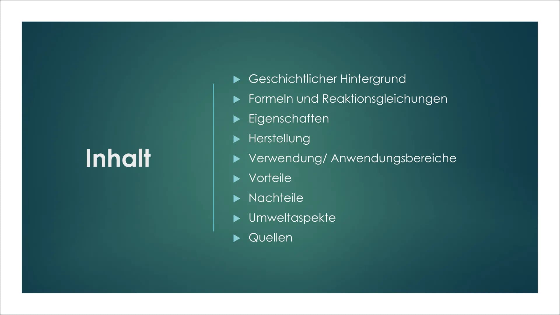 Epoxidharz CH3
VON JULIA TERLINDE
YIUR
O Inhalt
Geschichtlicher Hintergrund
▶ Formeln und Reaktionsgleichungen
▸ Eigenschaften
► Herstellung