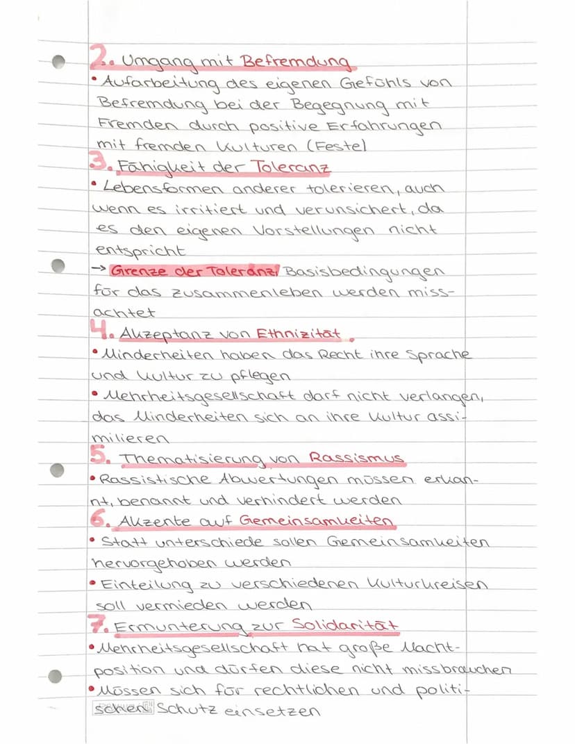 Grundlagen
10 Ziele
Historische
Phasierung
7 Disuurse
Grundrichtungen:
->Begegnung
→ Kulturen der Minder- und
Mehrheitsgesellschaft bereiche
