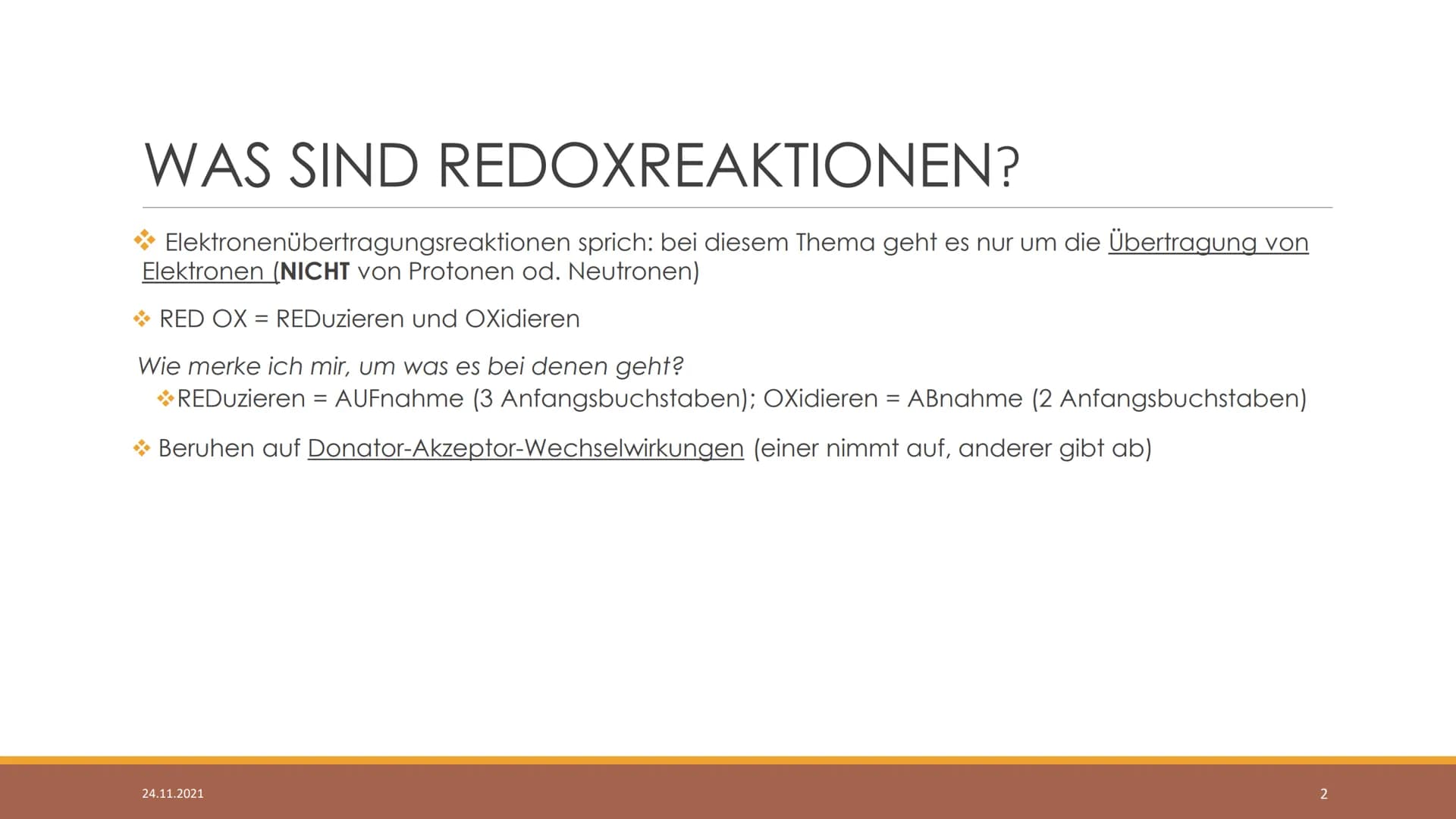 REDOX-REAKTIONEN
HILFESTELLUNGEN
24.11.2021
HOFER, 3A
1 WAS SIND REDOXREAKTIONEN?
Elektronenübertragungsreaktionen sprich: bei diesem Thema 