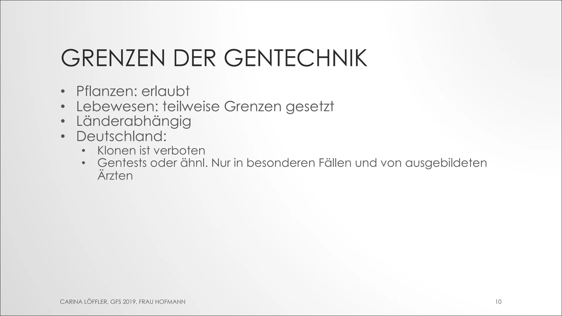 GENFOOD
GENTECHNIK
GFS Biologie
AM BEISPIEL VON LEBENSMITTELN INHALT
.
Definition
Arten von Gentechnik
Ziele der Gentechnik
Zeitliche Entwic