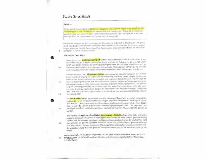 SOZIALKUNDE-KURSARBEIT 02.11.2020
Lernzettel 1
Demographischer Wandel und folgen
Demokratie in Gefahr
-Themen der älteren werden bedeutsamer