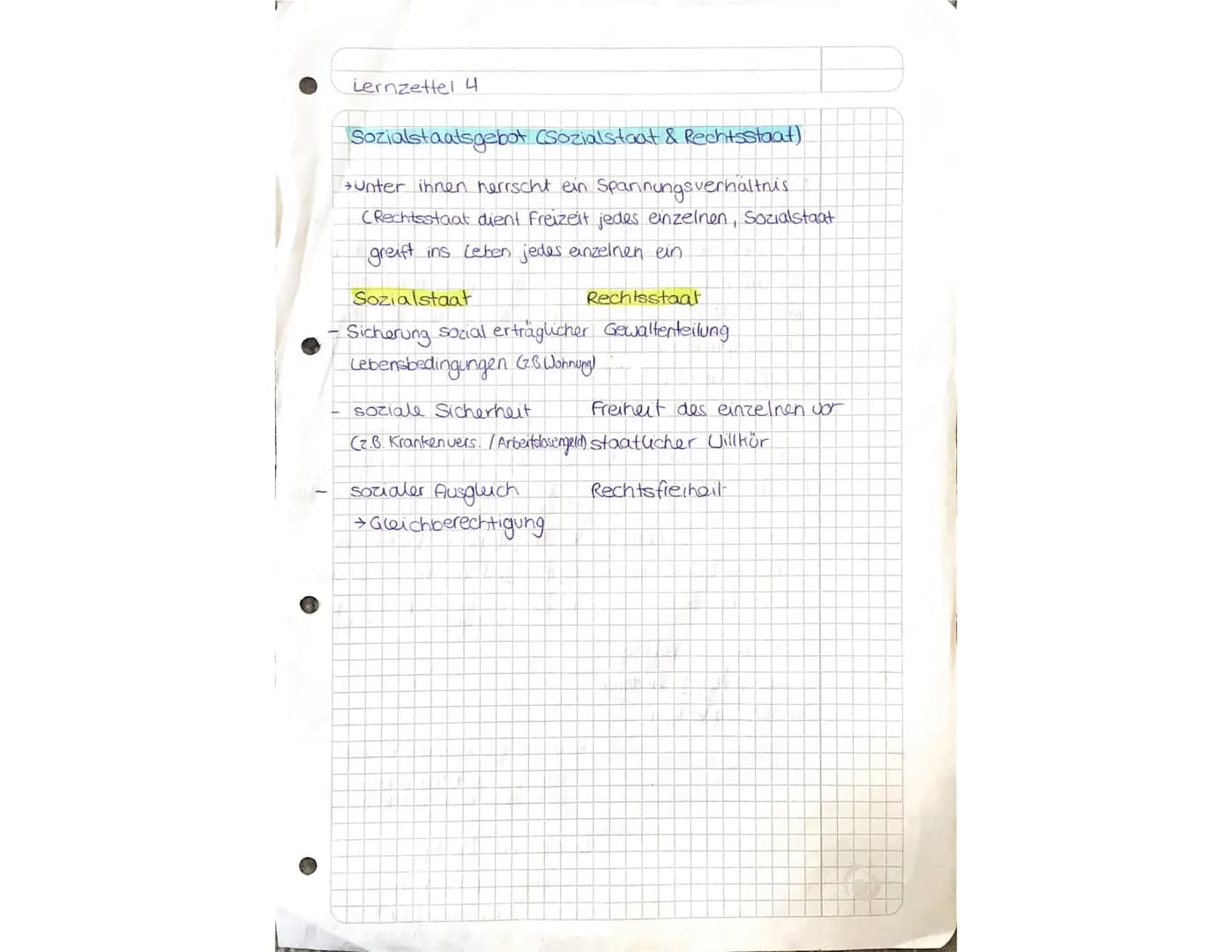 SOZIALKUNDE-KURSARBEIT 02.11.2020
Lernzettel 1
Demographischer Wandel und folgen
Demokratie in Gefahr
-Themen der älteren werden bedeutsamer