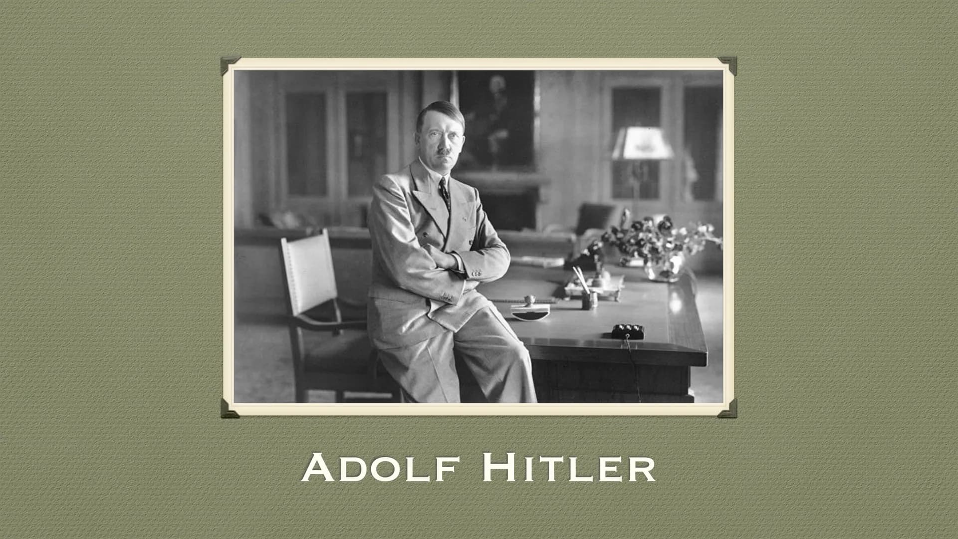 UE
ADOLF HITLER ● Steckbrief
●
●
●
Grundinformationen
Ansichten und Ideologie
Grund für seinen Antisemitismus
Aufstieg zum Führer
Propaganda