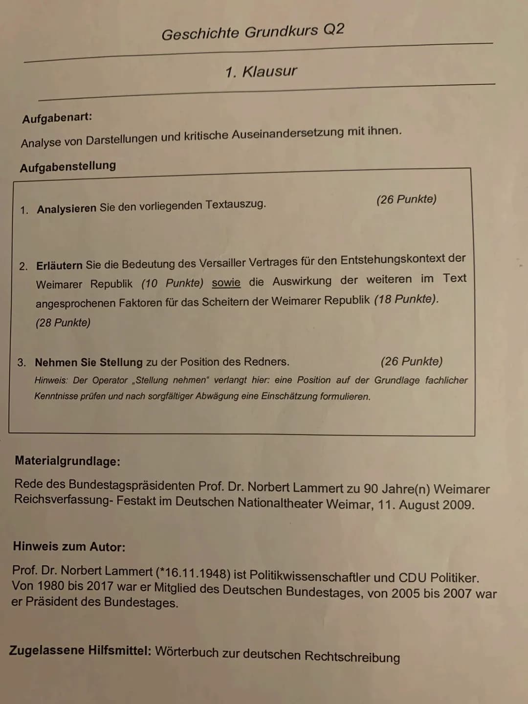 Historischer Kontext (Text) – Weimarer Republik
Der Autor(in) beleuchtet und kommentiert in seiner Darstellungen einige historische Sachverh