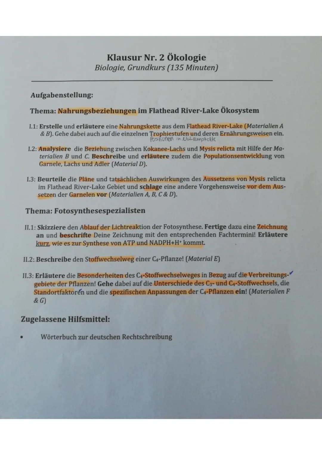 Aufgabe 1.1:
Die Schülerin / der Schüler
zeichnet die Nahrungskette:
Phytoplankton (Produzenten) → Ruderfußkrebs/ Blatt-
fußkrebs (Primärkon