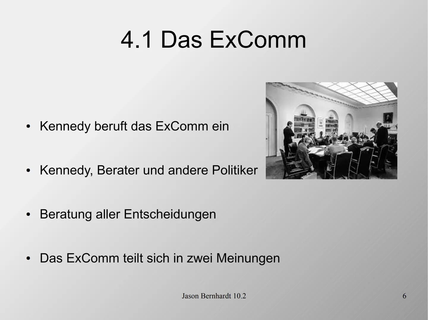 Die Kuba-Krise
Jason Bernhardt 10.2
1 1. Leitfrage
Wie nah stand die Welt während der Kuba-Krise am
atomaren Abgrund?
Jason Bernhardt 10.2
2